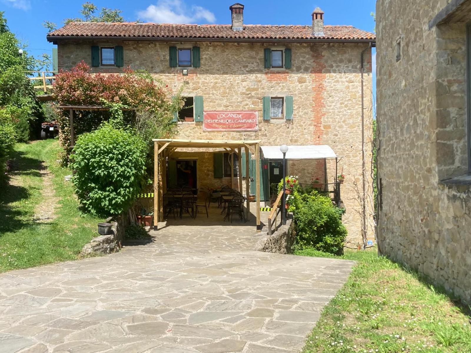 Locanda Dei Fienili Del Campiaro Hotel Grizzana Luaran gambar